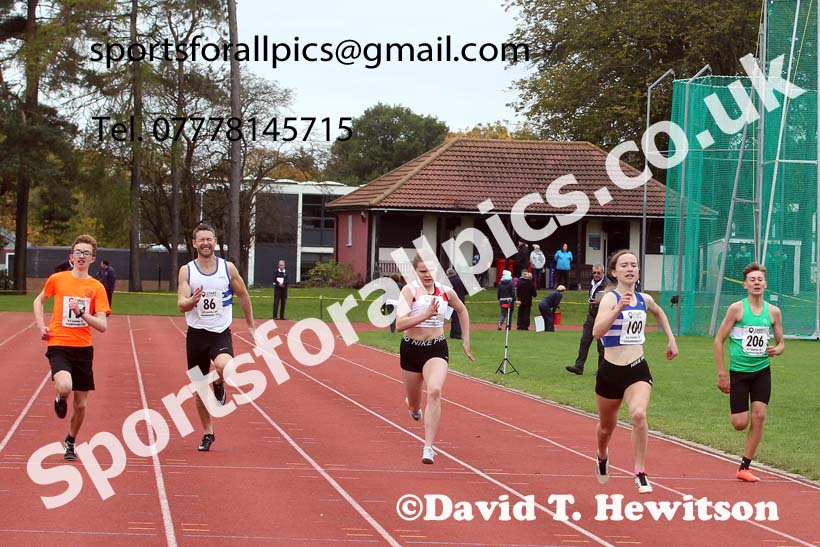 200 metres, NECAA Open Meeting, Morpeth, Sunday, October 18th. David T. Hewitson/Sports for All Pics
